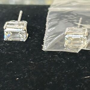 NIP Moissanite 2.0 ct Emerald Cut Stud Earrings. Retail $399.00